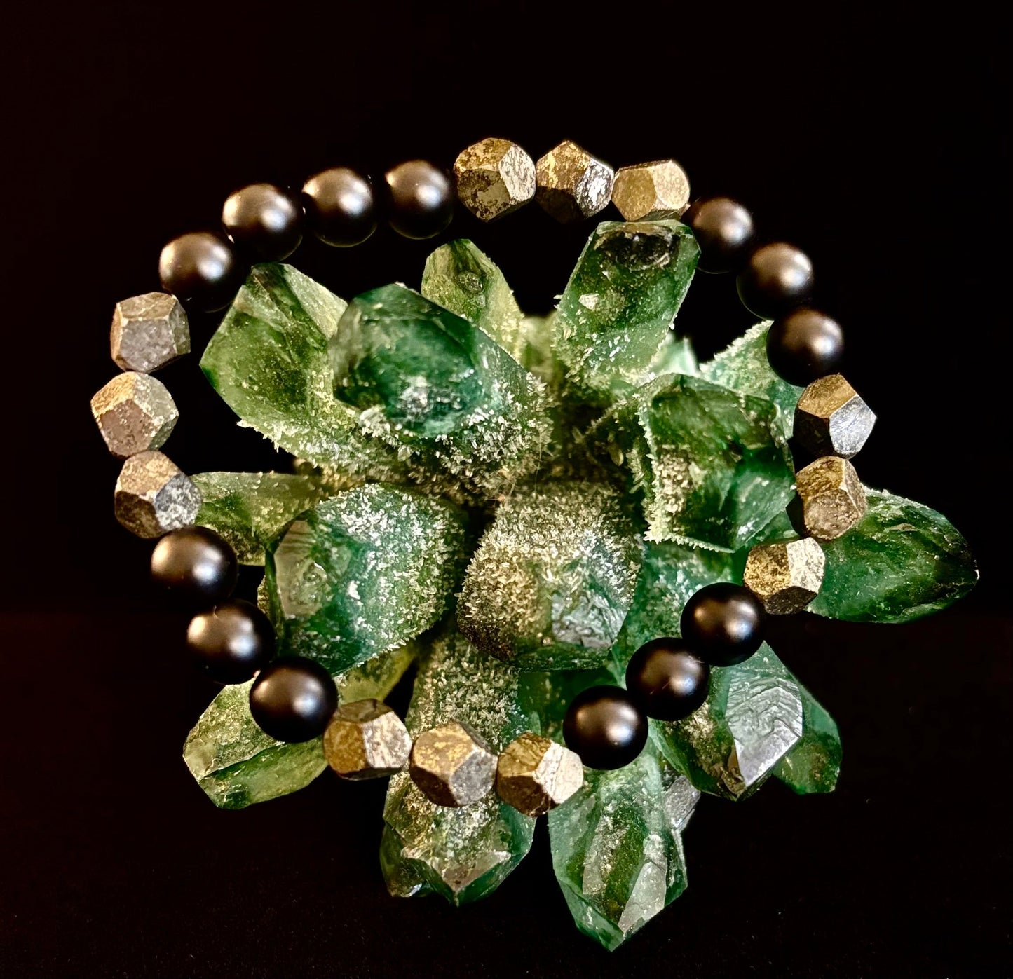 Pulsera de pirita de hierro amarilla con corte de rombo – Fuerza y Confianza - Muñecas medianas a grandes