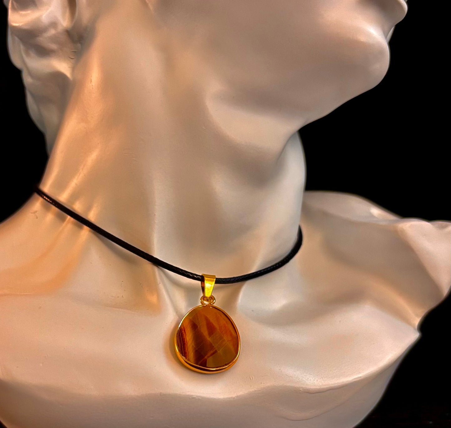 Collar con gota de cristal – Colgante en forma de lágrima de 2.5 cm (Hecho en Australia)