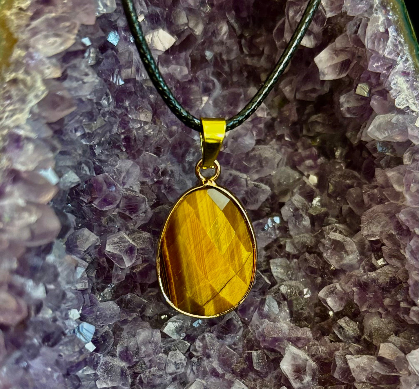 Collar con gota de cristal – Colgante en forma de lágrima de 2.5 cm (Hecho en Australia)