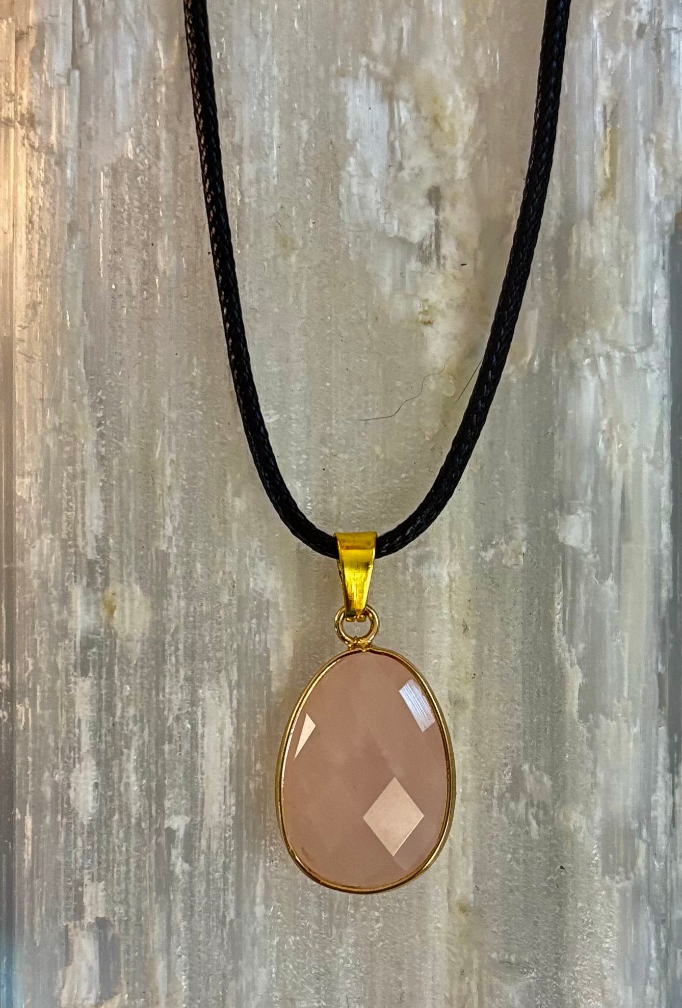 Collar con gota de cristal – Colgante en forma de lágrima de 2.5 cm (Hecho en Australia)