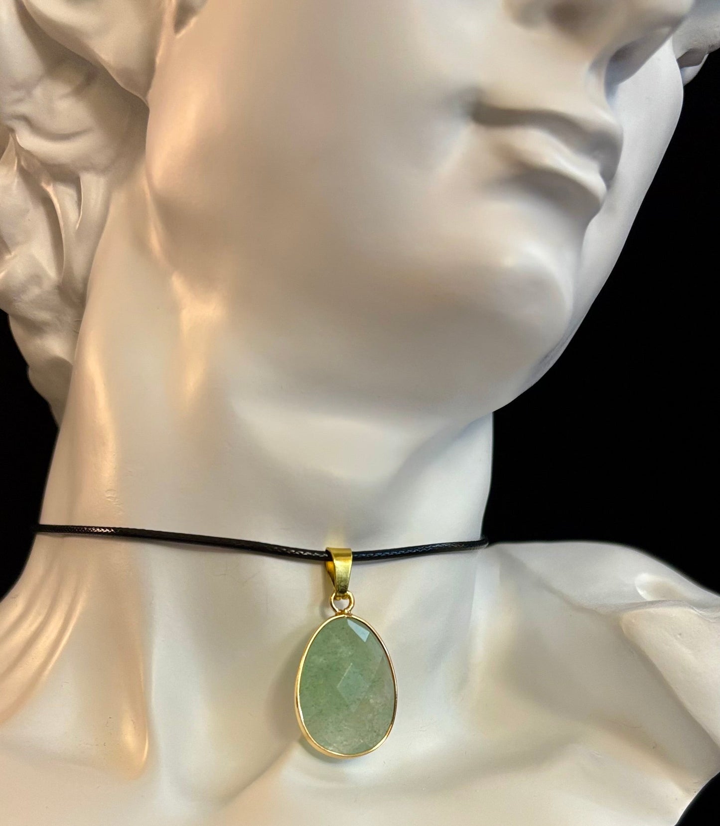 Collar con gota de cristal – Colgante en forma de lágrima de 2.5 cm (Hecho en Australia)