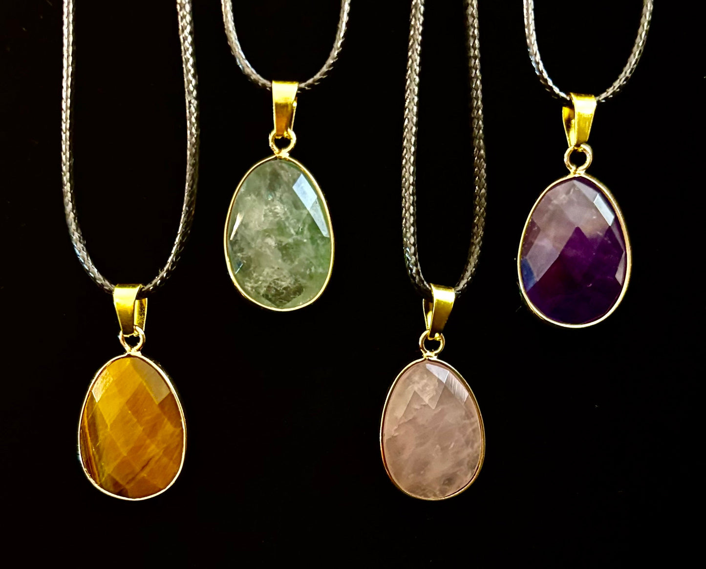 Collar con gota de cristal – Colgante en forma de lágrima de 2.5 cm (Hecho en Australia)