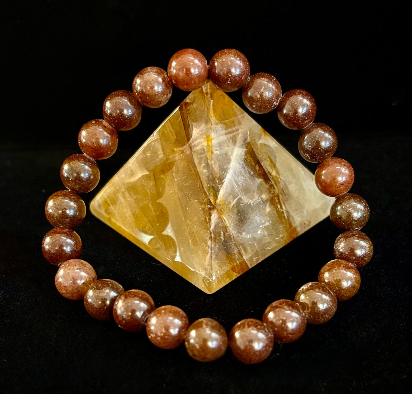 Pulsera de Cuarzo Fresa Oscuro – Cuentas de 8mm, Muñecas Medianas