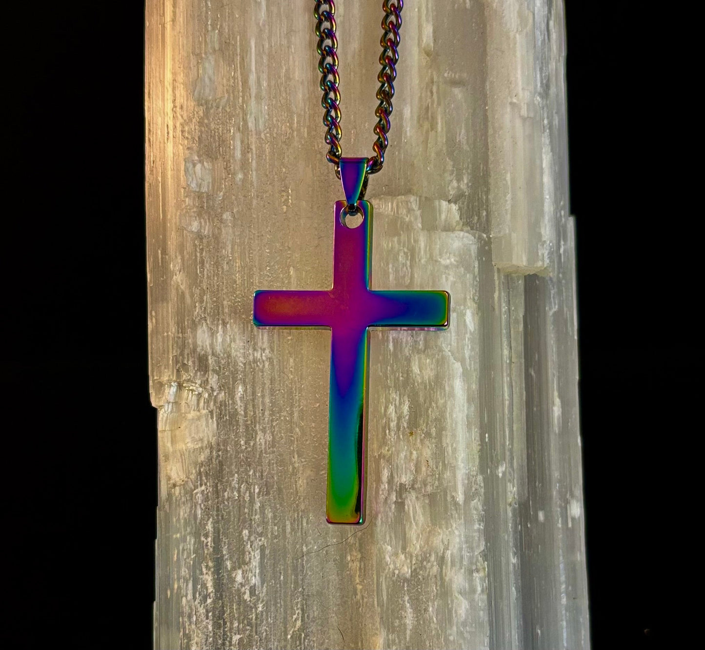 🌈 Collar Cruz Arcoíris – Colgante de Inspiración Pride con Cadena de 56 cm