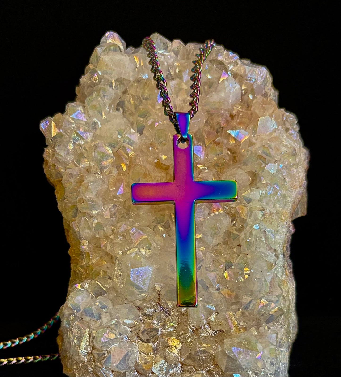 🌈 Collar Cruz Arcoíris – Colgante de Inspiración Pride con Cadena de 56 cm