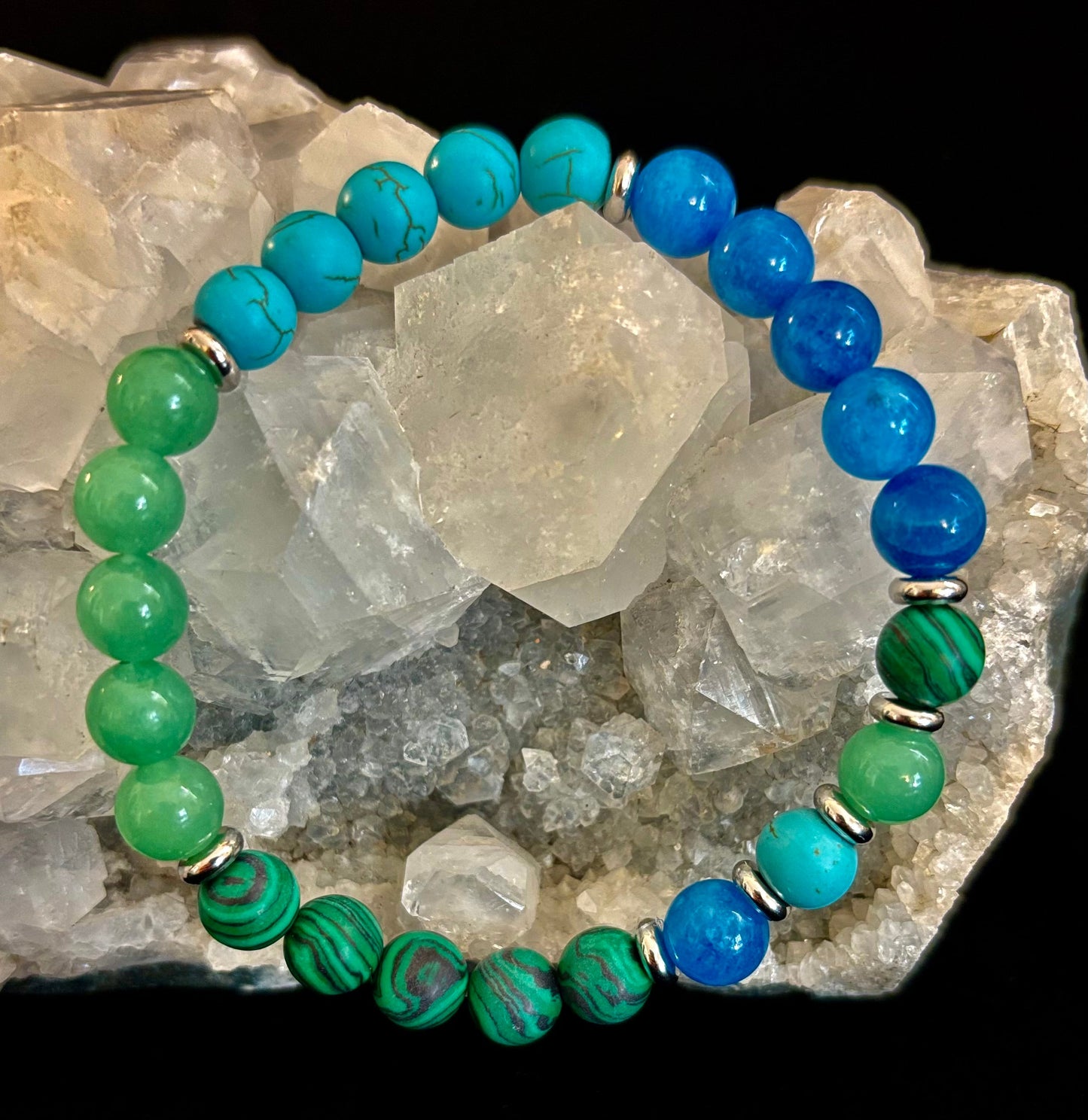 Pulsera Curativa para Aliviar la Ansiedad – Se adapta a muñecas grandes (Malaquita, Aventurina Verde, Turquesa y Aguamarina)