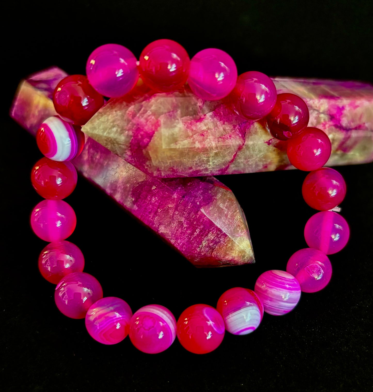 Pulsera de ágata de rayas rojas rosadas – Piedra natural de 10 mm para muñecas grandes