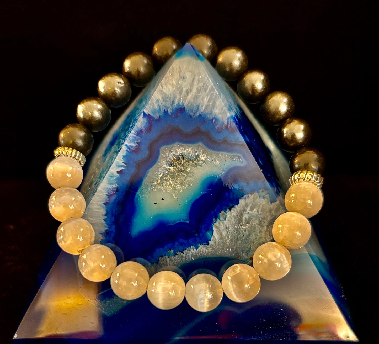 Pulsera de Intención Protectora – Pulsera Energética de Shungita y Selenita