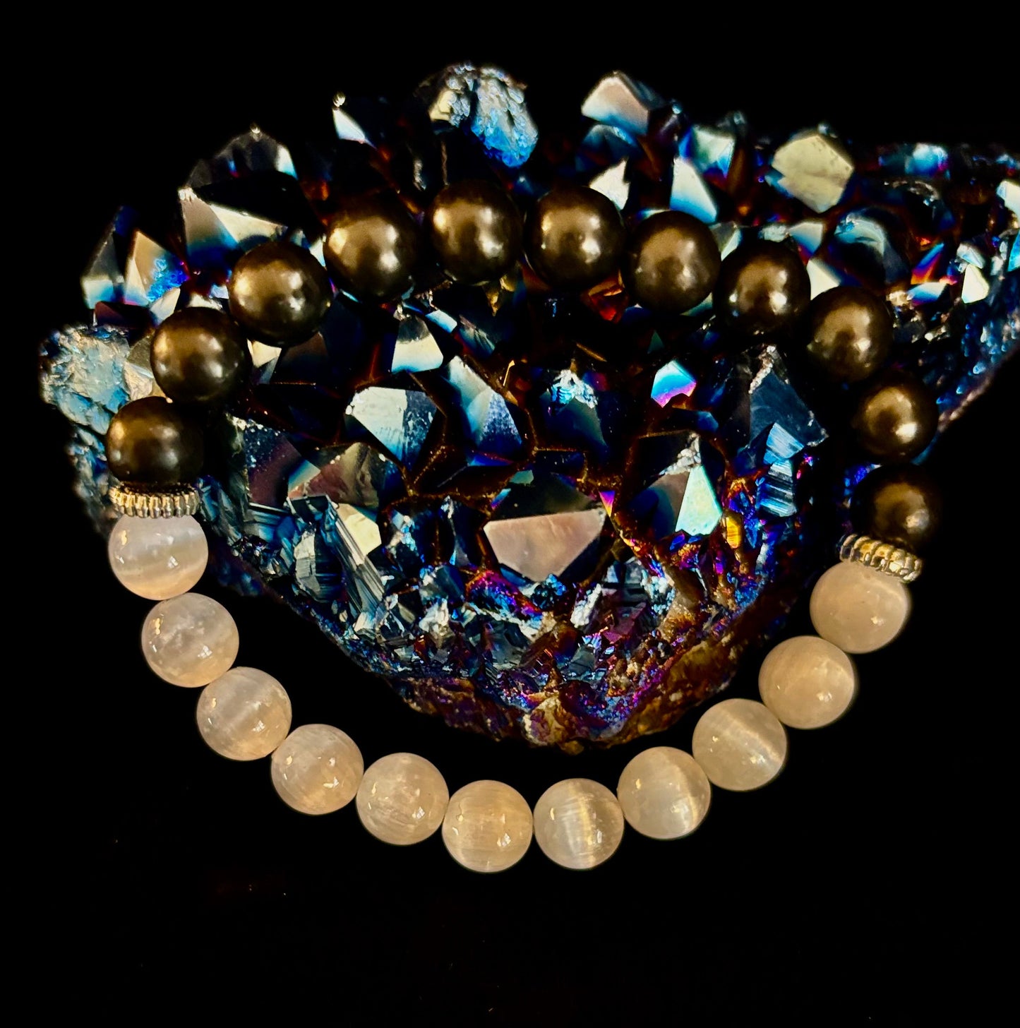 Pulsera de Intención Protectora – Pulsera Energética de Shungita y Selenita