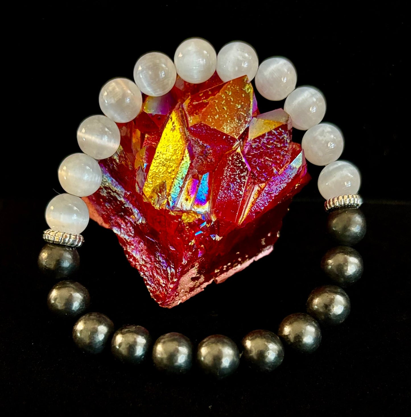 Pulsera de Intención Protectora – Pulsera Energética de Shungita y Selenita