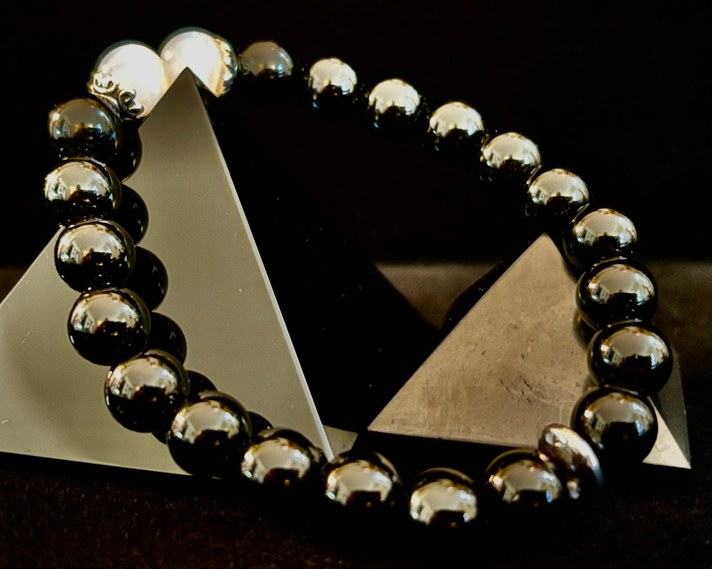 Pulsera Escudo Energético – Pulsera Protectora de Obsidiana Negra y Selenita
