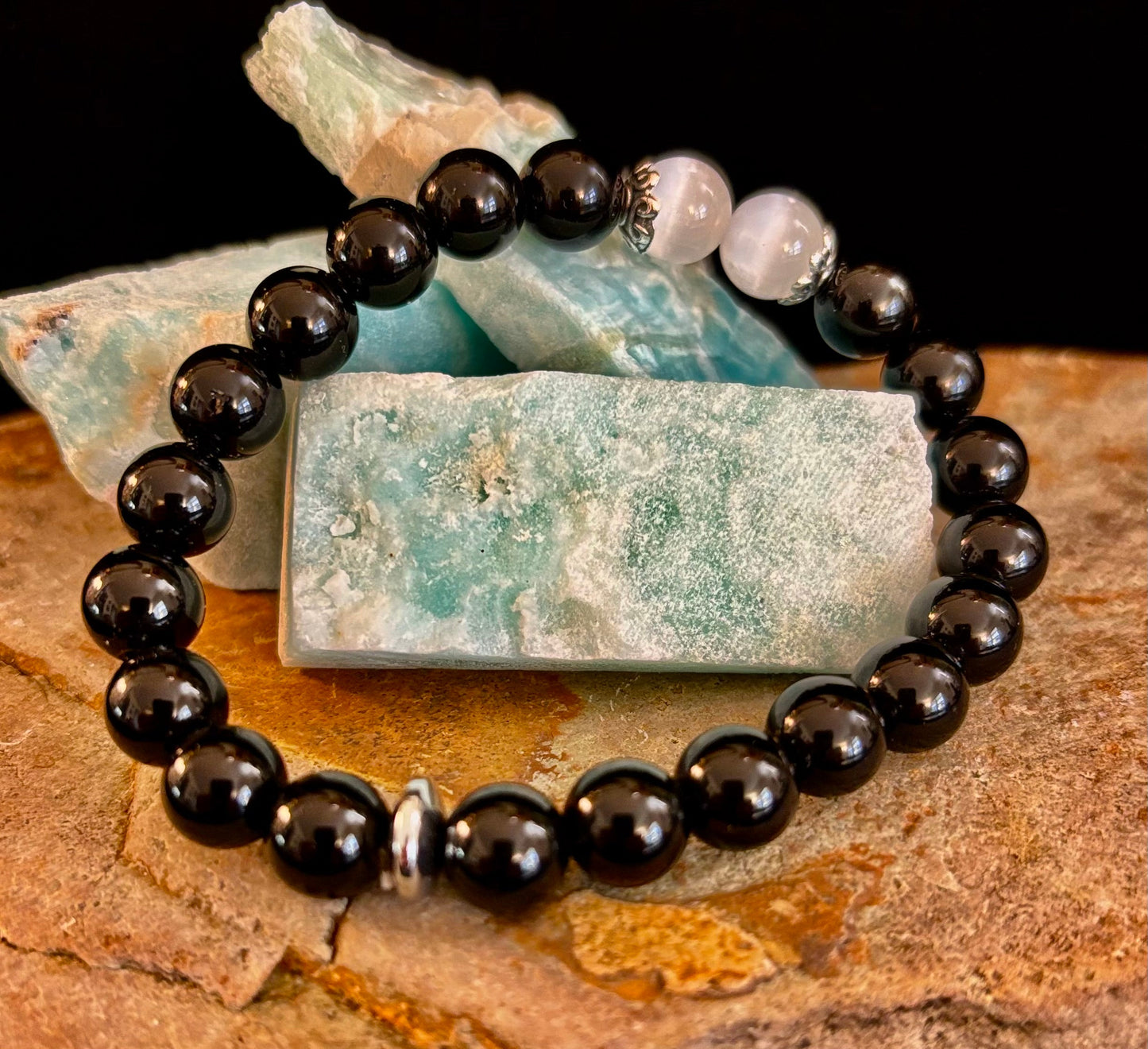 Pulsera Escudo Energético – Pulsera Protectora de Obsidiana Negra y Selenita