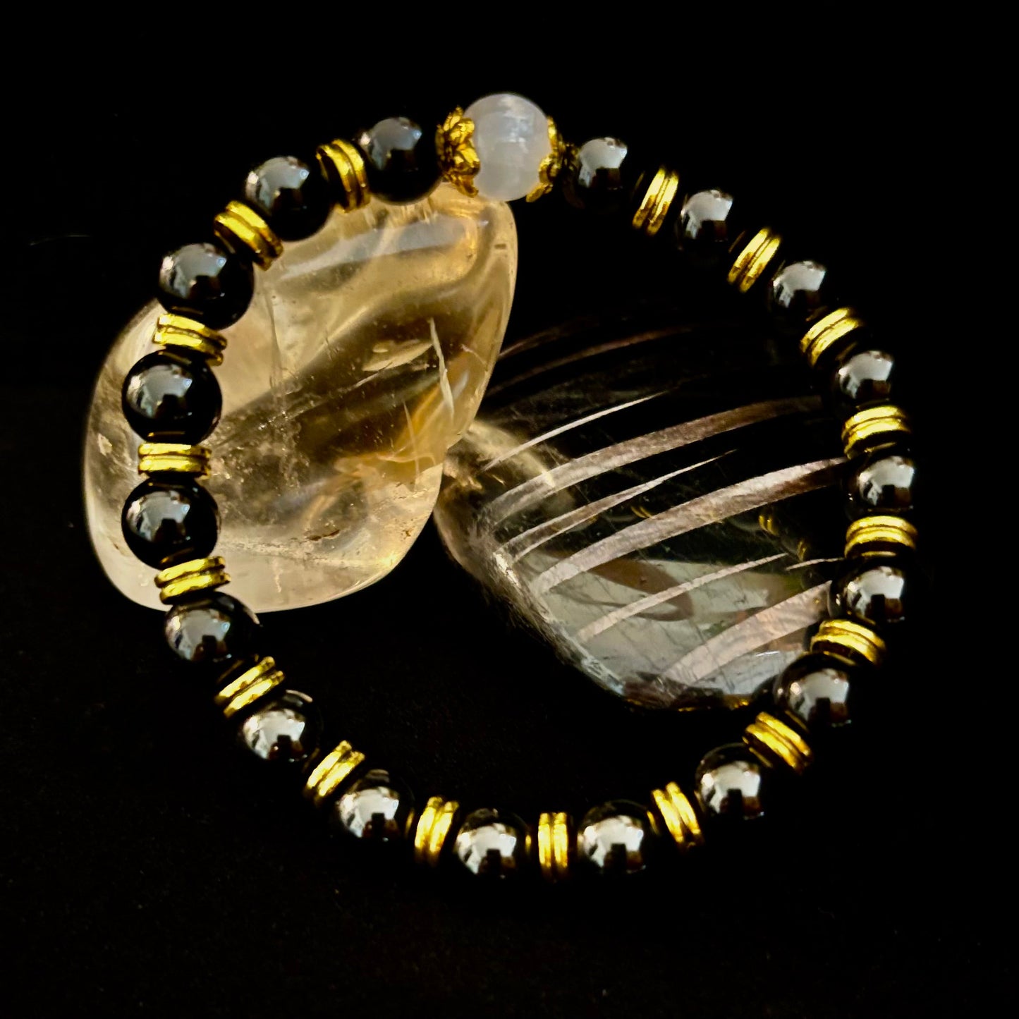 Pulsera Equilibrio Divino – Selenita y Obsidiana Negra con Detalles Dorados