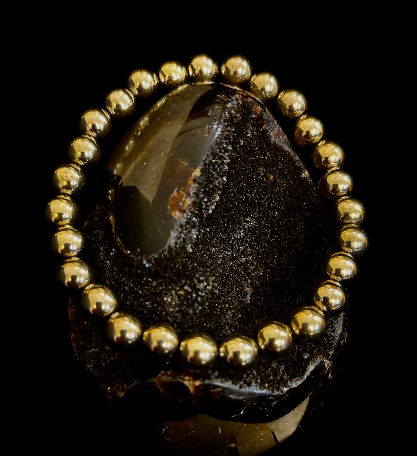 Pulsera Curativa de Hematita Dorada – Fuerza • Confianza • Equilibrio (8mm o 10mm, Muñecas Medianas)
