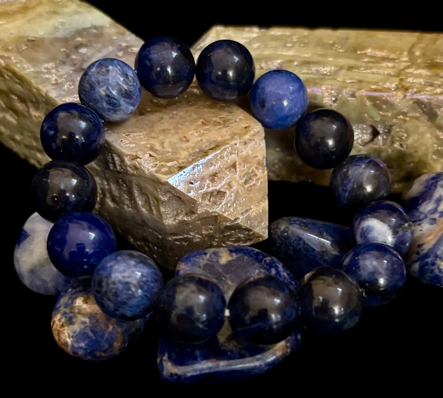 Pulsera de gema de sodalita – Intuición, verdad y equilibrio emocional (opciones de tamaño de muñeca pequeño a grande)