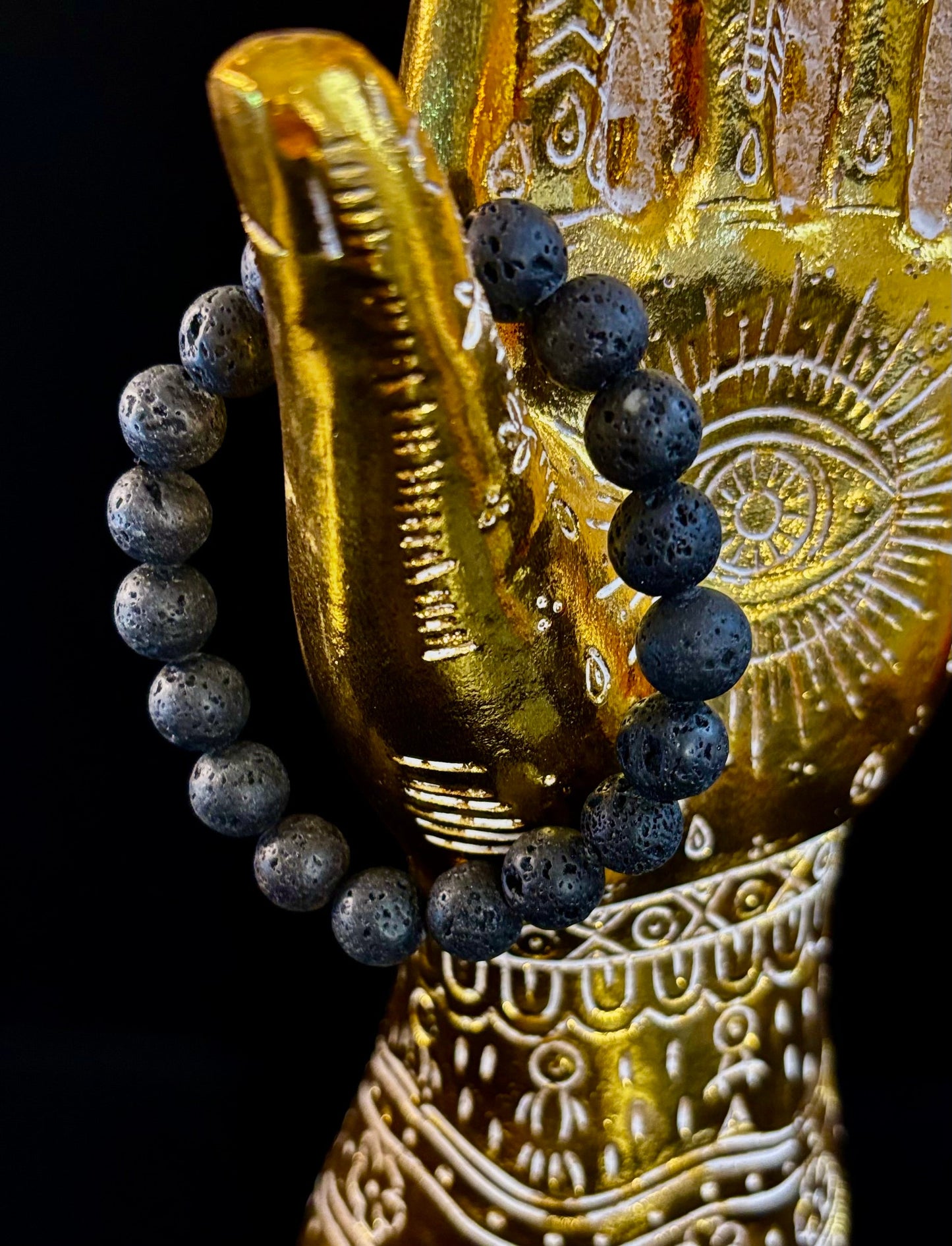 Pulsera Grounded Energy de roca volcánica – Fuerza • Estabilidad • Protección (10 mm, muñecas pequeñas)