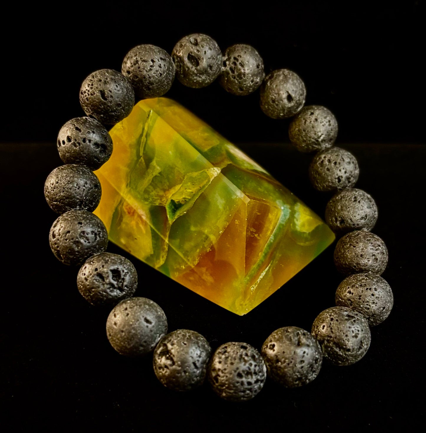 Pulsera Grounded Energy de roca volcánica – Fuerza • Estabilidad • Protección (10 mm, muñecas pequeñas)