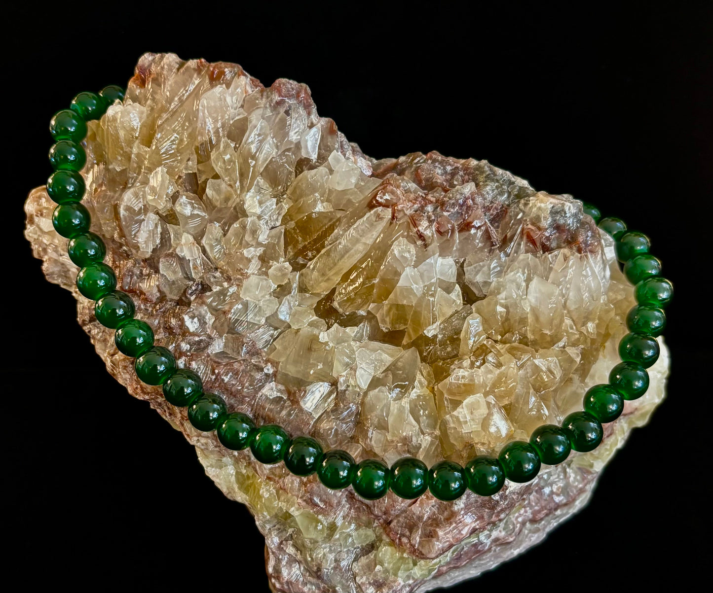 Gargantilla de cuentas verde esmeralda de 8 mm – Atrevida, Atemporal y Vibrante 💚✨