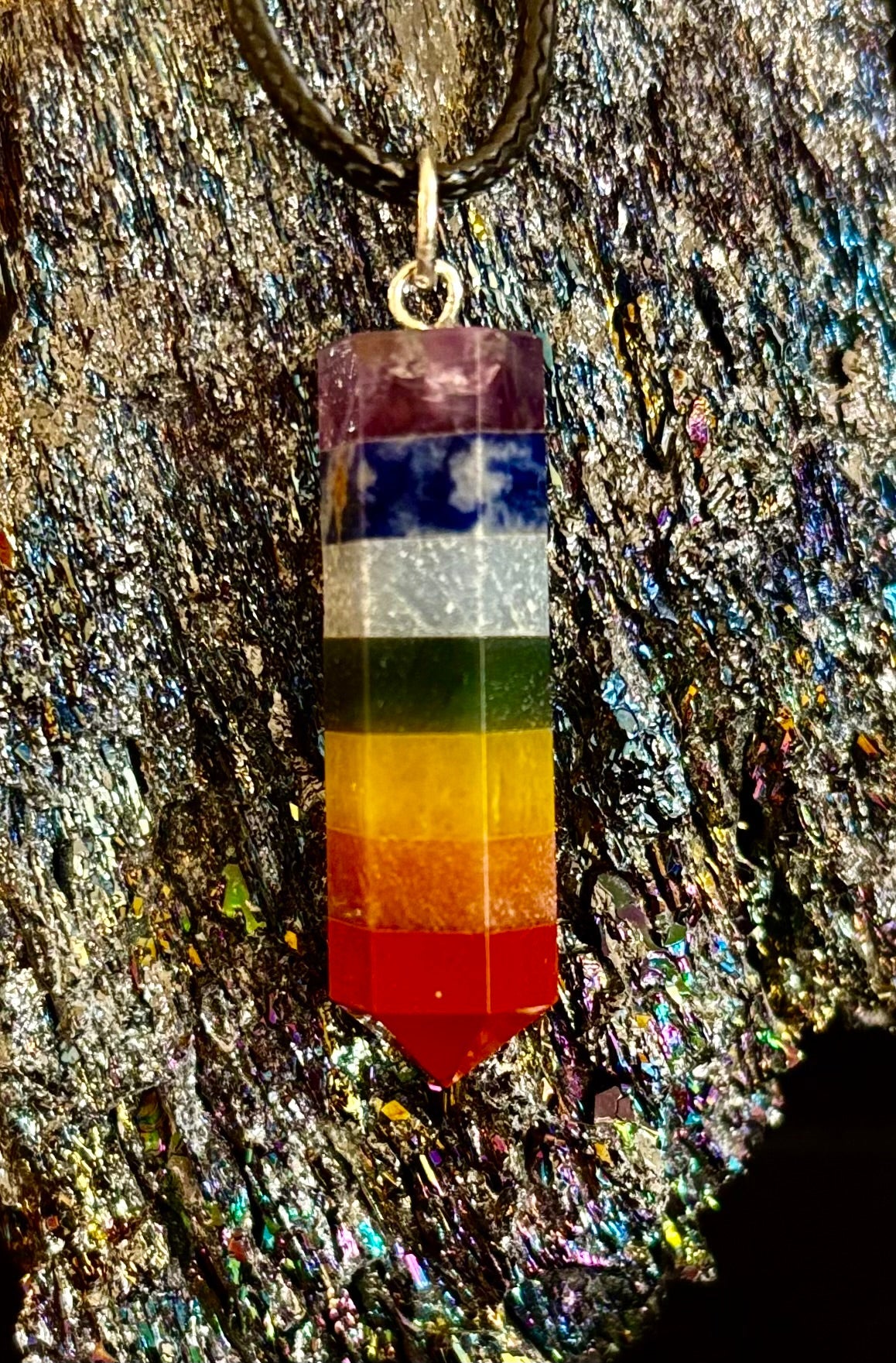 Collar de cristal de chakra – Colgante curativo de 7 capas en cadena y cordón (piedra de 2,5 cm)