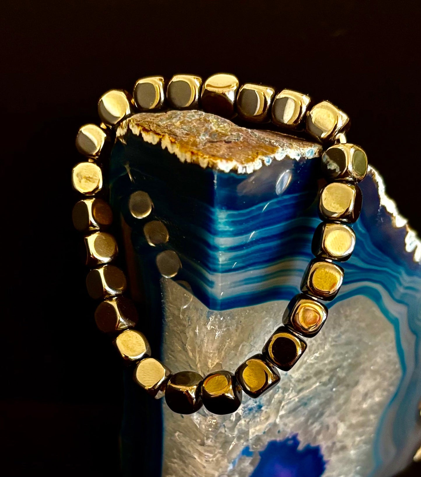 Pulsera de Cuentas de Hematita en Cubo | Energía de Enraizamiento y Equilibrio | Unisex Ajuste Elástico de 7.8mm