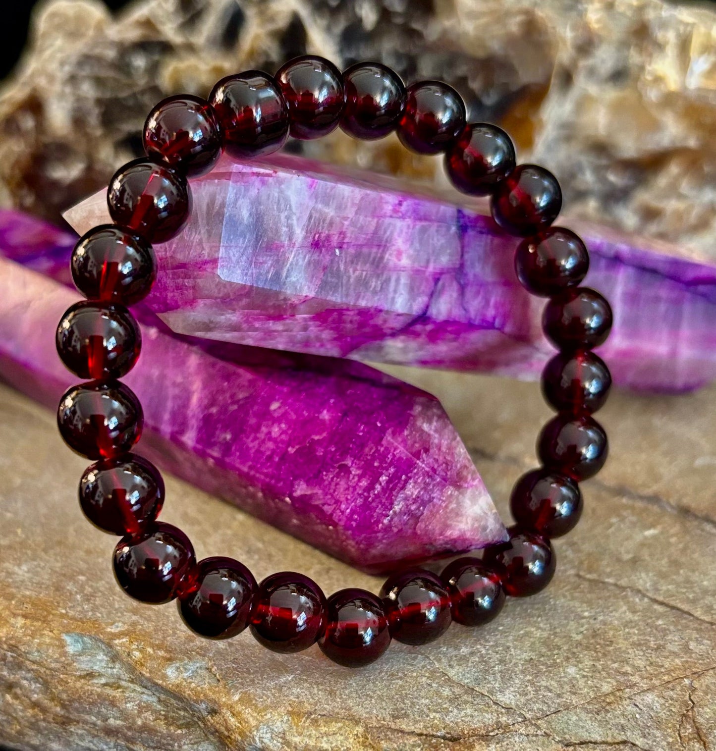 Pulsera de los Deseos de Granate – Cuentas de 8mm para la Pasión, la Protección y la Manifestación