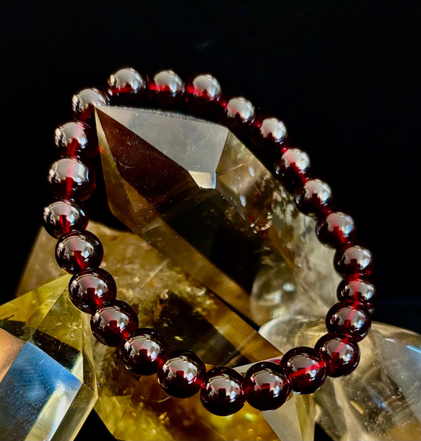 Pulsera de los Deseos de Granate – Cuentas de 8mm para la Pasión, la Protección y la Manifestación