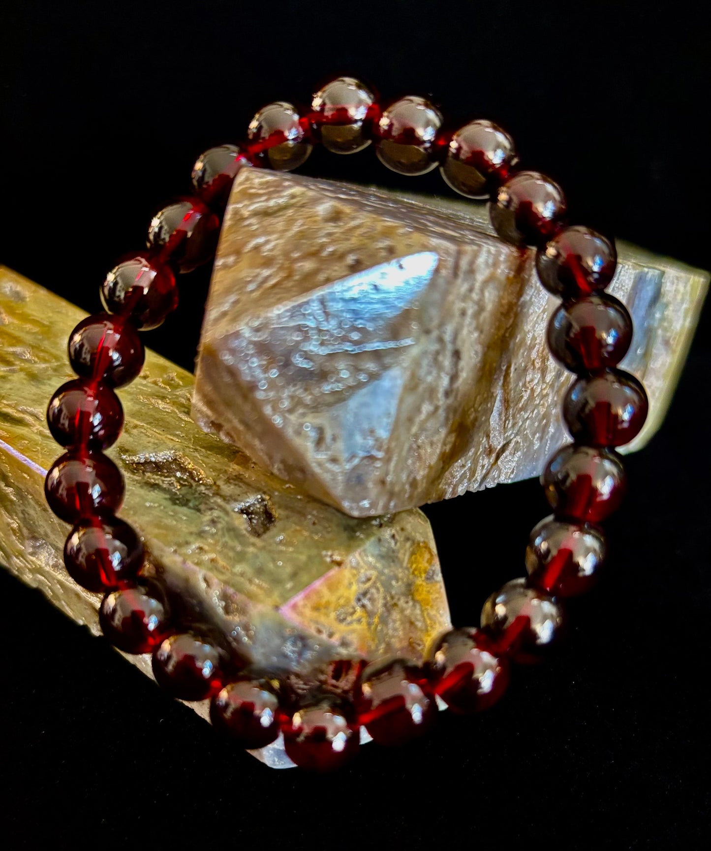 Pulsera de los Deseos de Granate – Cuentas de 8mm para la Pasión, la Protección y la Manifestación