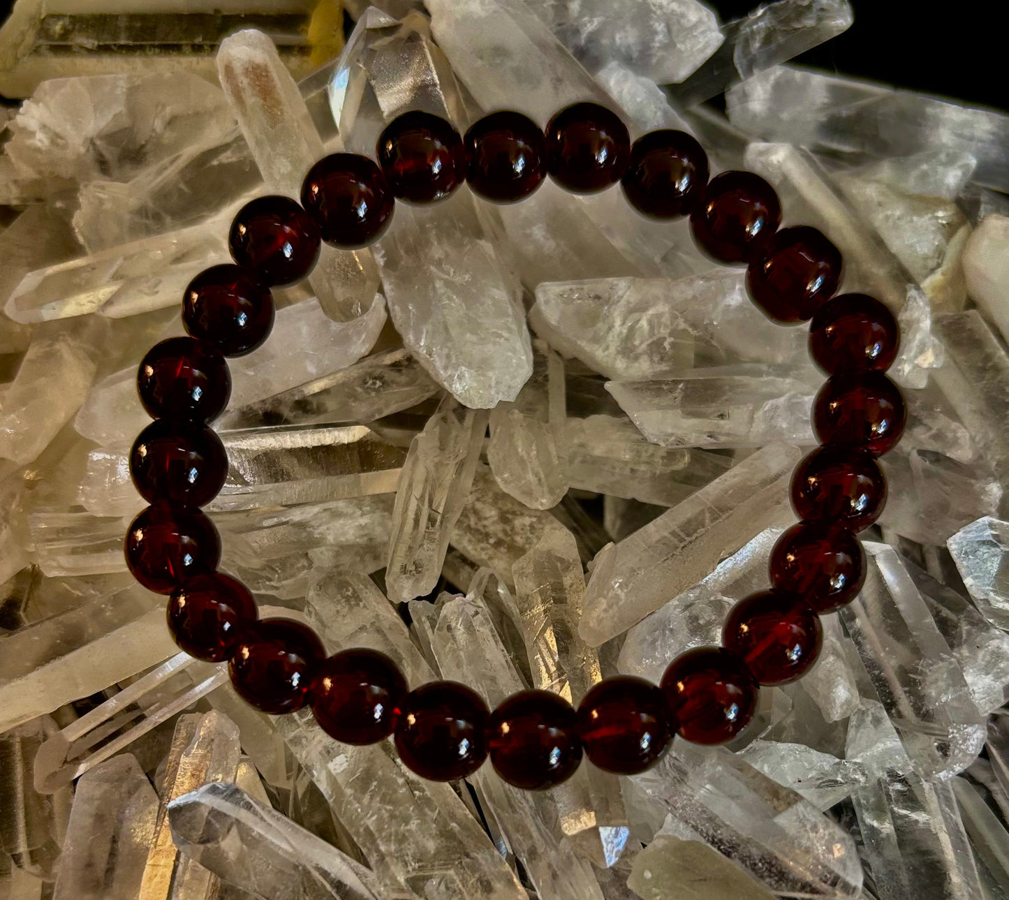 Pulsera de los Deseos de Granate – Cuentas de 8mm para la Pasión, la Protección y la Manifestación