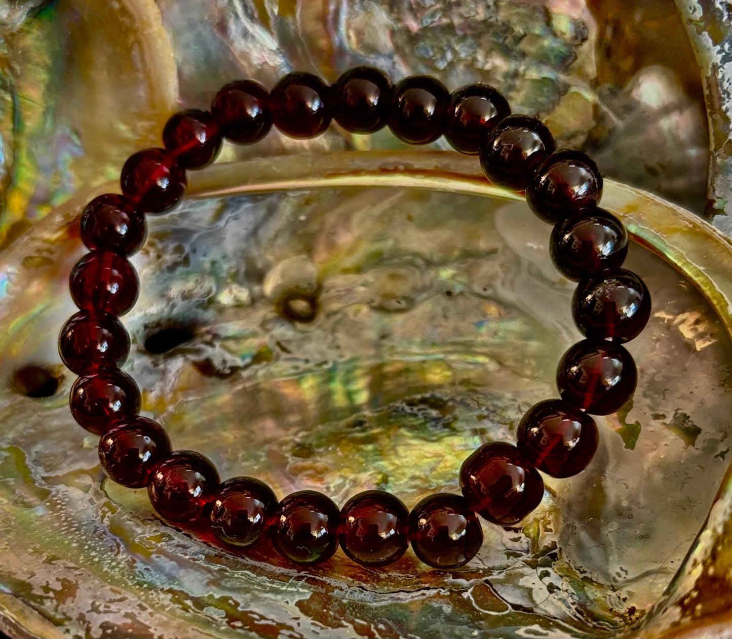 Pulsera de los Deseos de Granate – Cuentas de 8mm para la Pasión, la Protección y la Manifestación