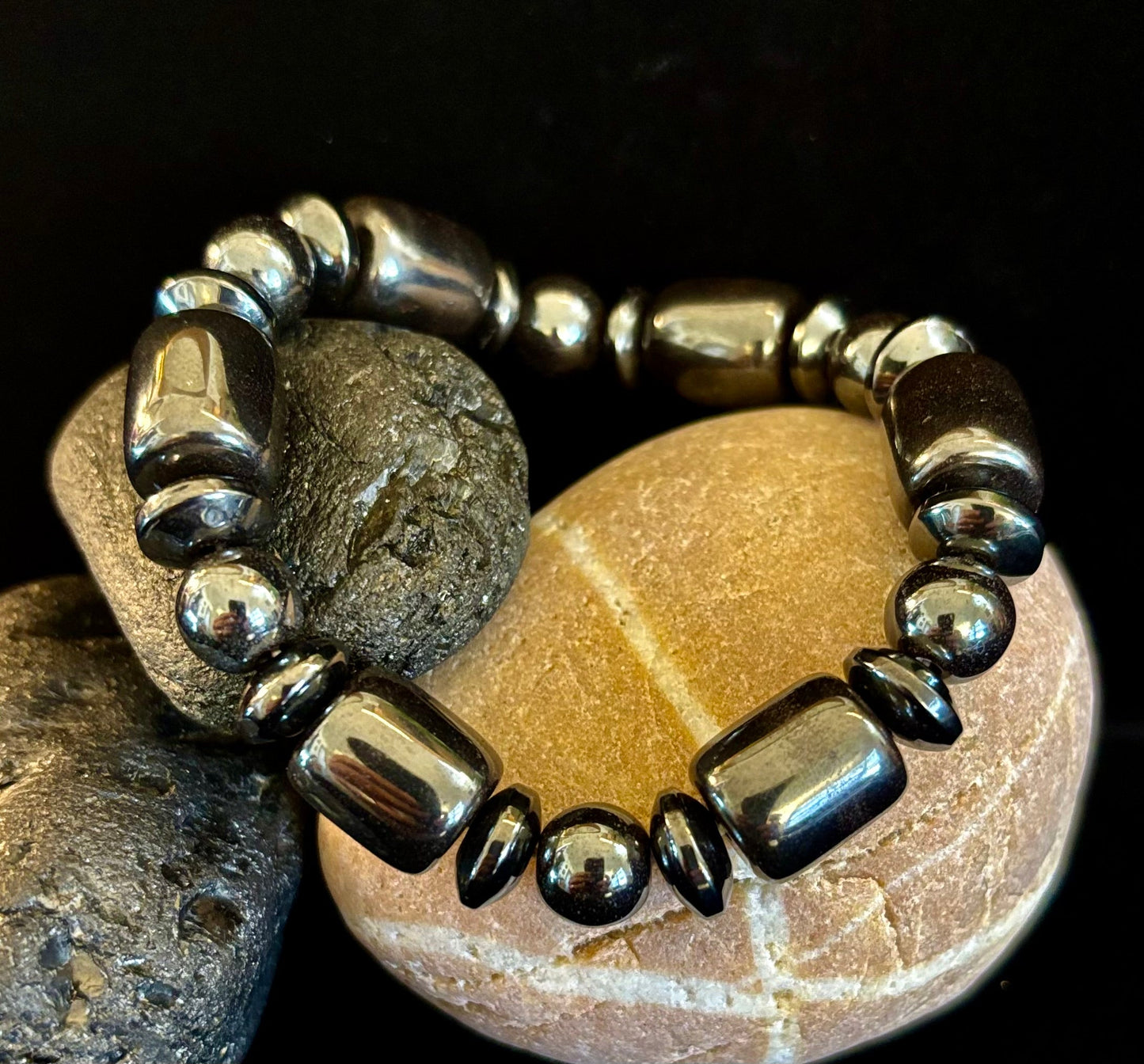Pulsera Power Play | Piedra Curativa Geométrica para Fuerza y Estilo (Muñecas Grandes)