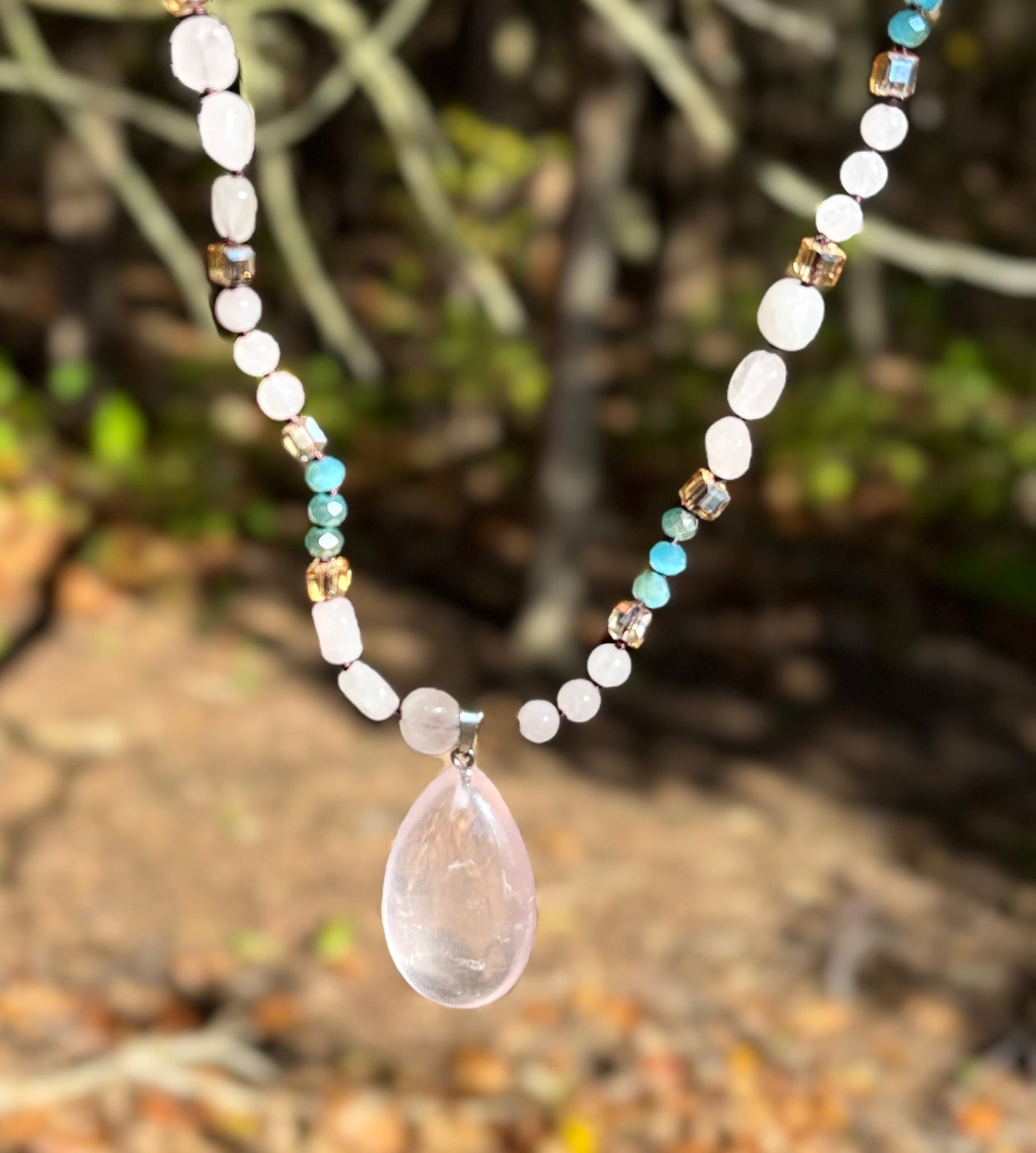 Collar Harmony Brillo Rosado | Joyería Elegante de Cuentas Distintiva