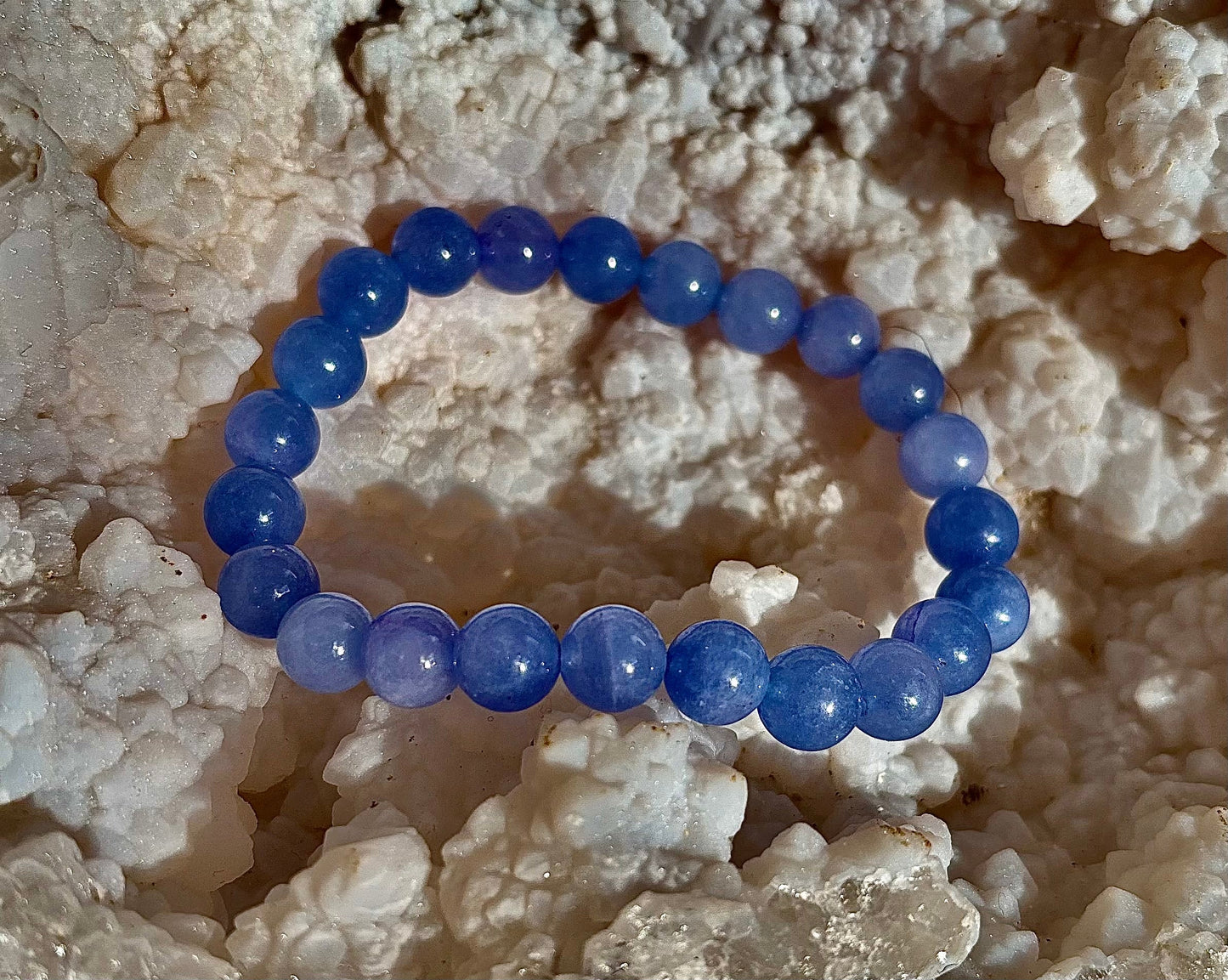 Pulsera Celestine Serenity | Cuentas Energéticas Hechas a Mano para la Paz y la Conexión Espiritual