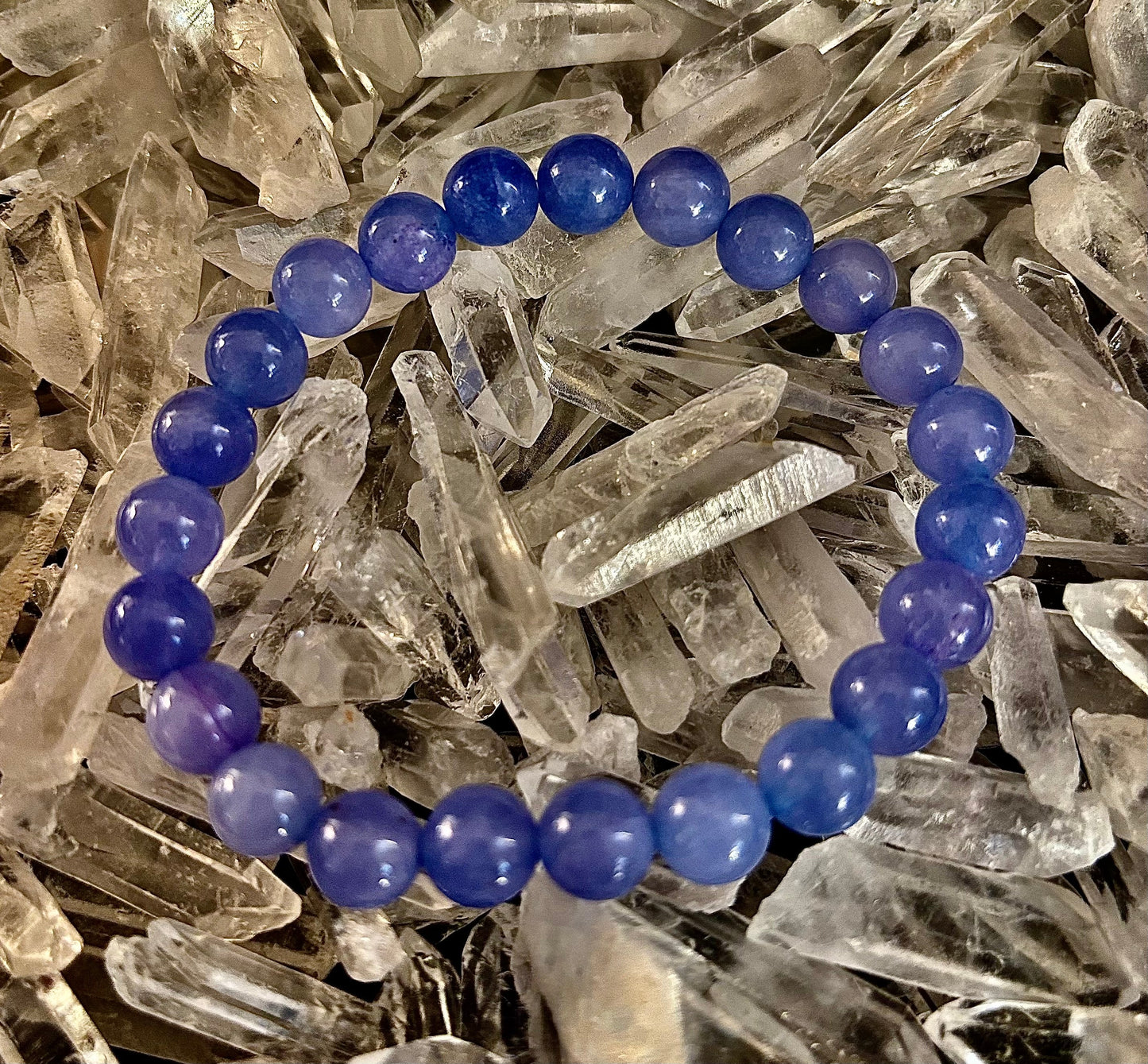 Pulsera Celestine Serenity | Cuentas Energéticas Hechas a Mano para la Paz y la Conexión Espiritual