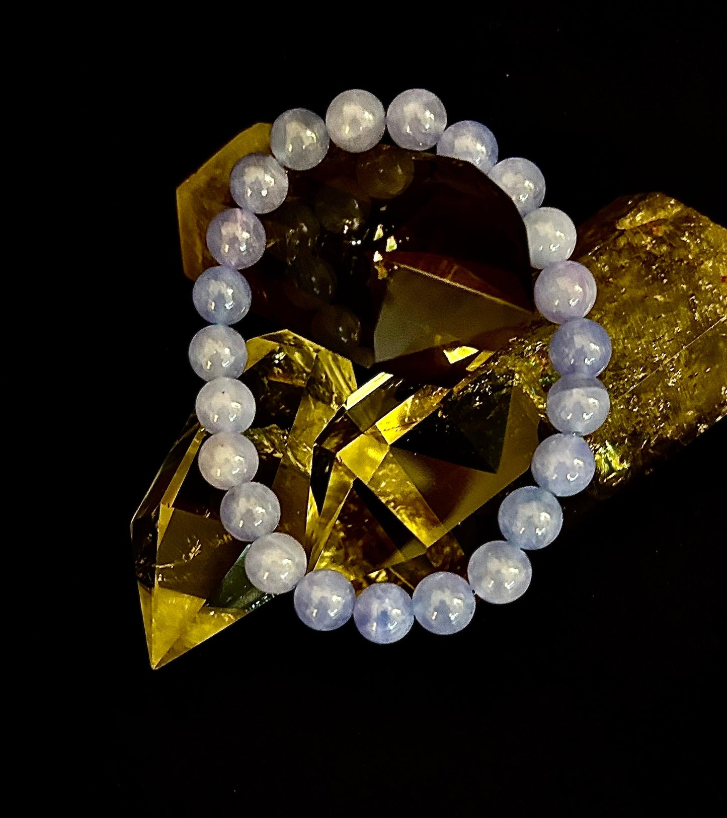 Pulsera Celestine Serenity | Cuentas Energéticas Hechas a Mano para la Paz y la Conexión Espiritual