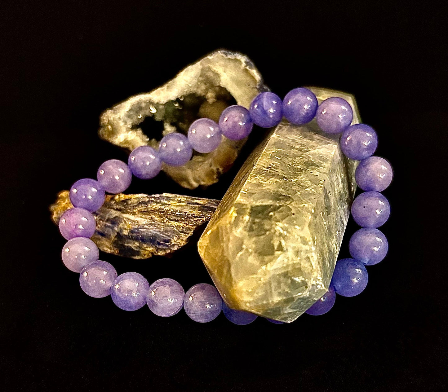 Pulsera Celestine Serenity | Cuentas Energéticas Hechas a Mano para la Paz y la Conexión Espiritual