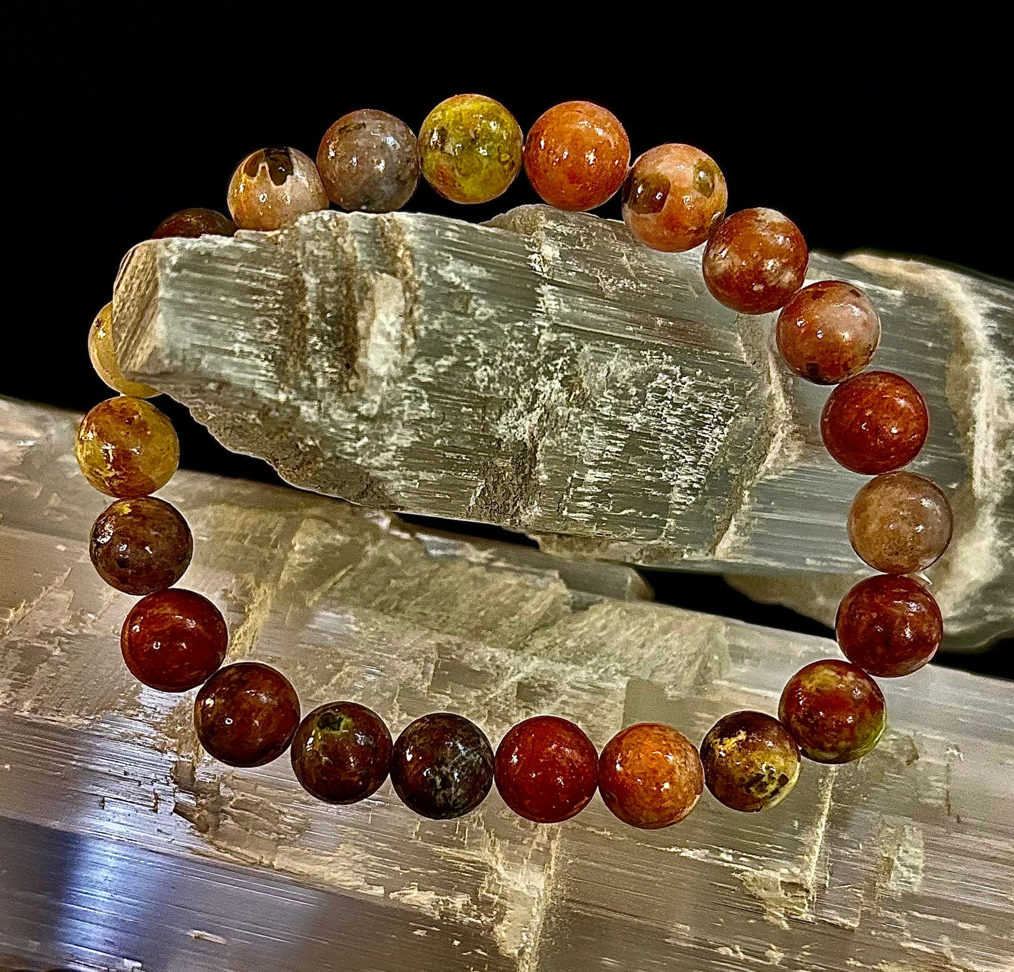 Pulsera de lepidolita rosa para aliviar el estrés – Apoyo para los chakras del corazón y de la corona