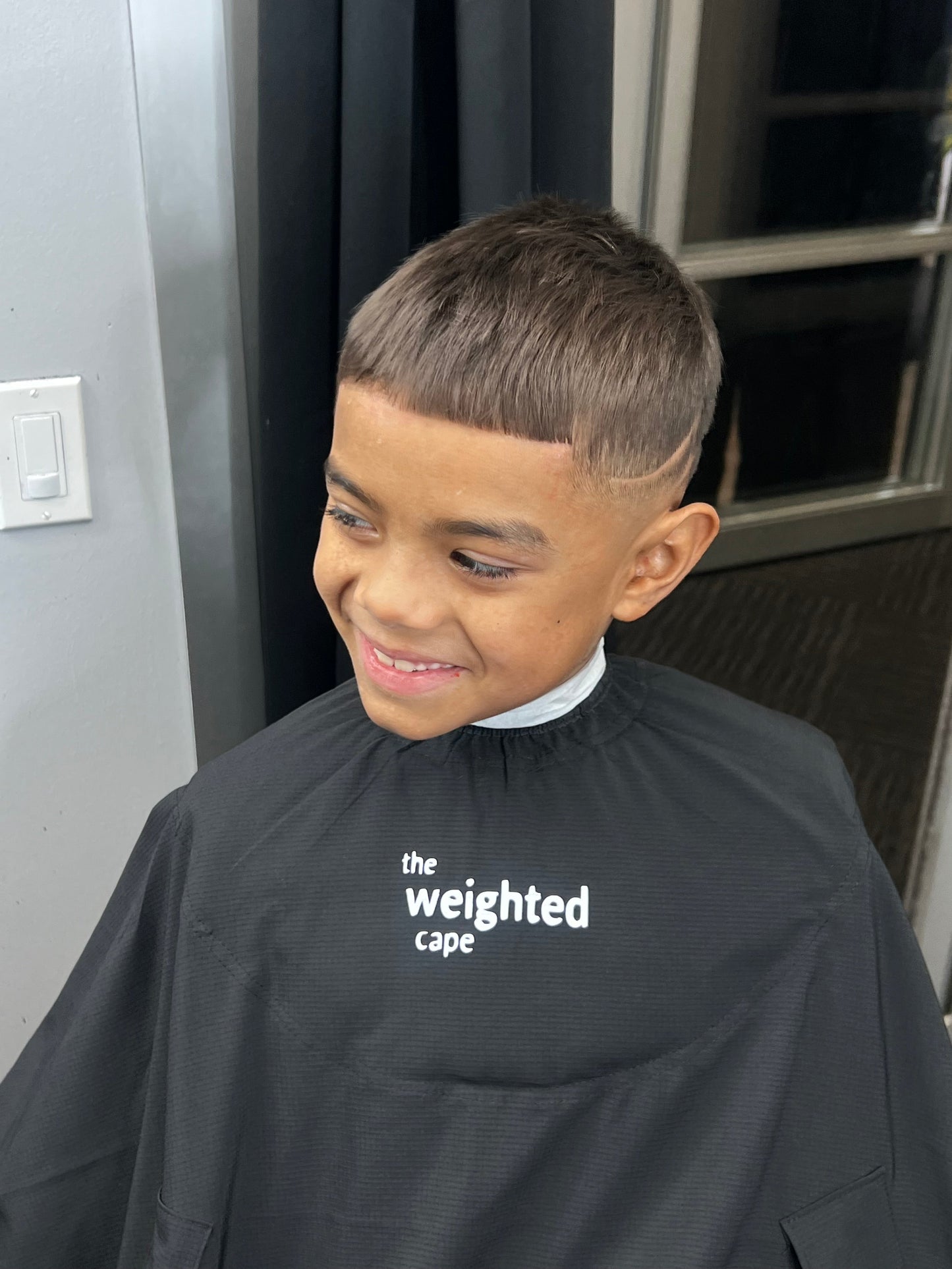 Kids Black 3lb Weighted Cape (Ages 8-13)