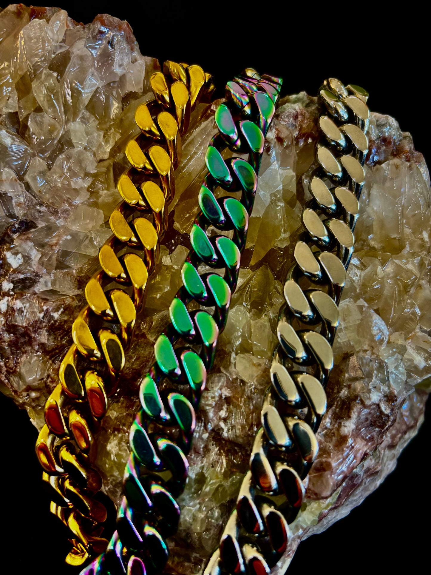 Pulsera de cadena de acero de titanio inclusiva para todos los géneros – Eslabón cubano de 22 cm, plata/oro/arcoíris