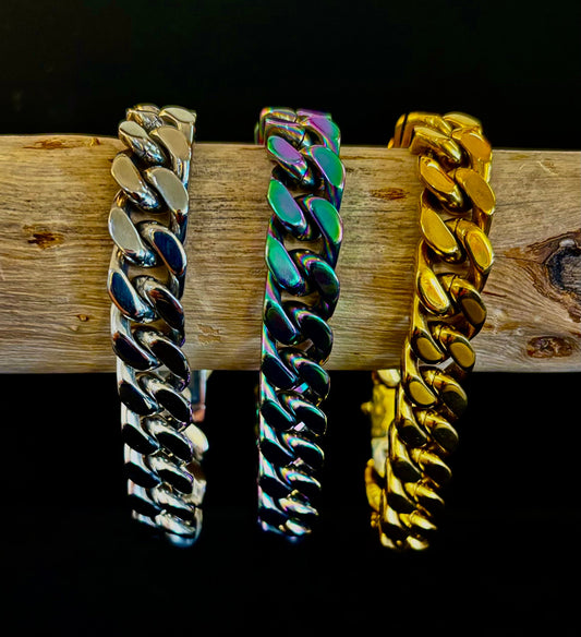 Pulsera de cadena de acero de titanio inclusiva para todos los géneros – Eslabón cubano de 22 cm, plata/oro/arcoíris