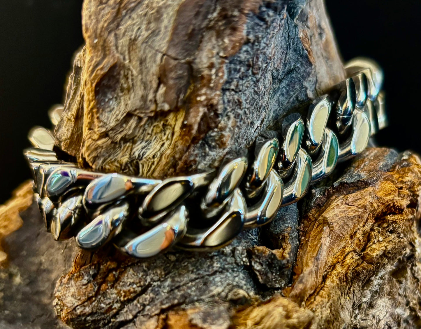Pulsera de cadena de acero de titanio inclusiva para todos los géneros – Eslabón cubano de 22 cm, plata/oro/arcoíris