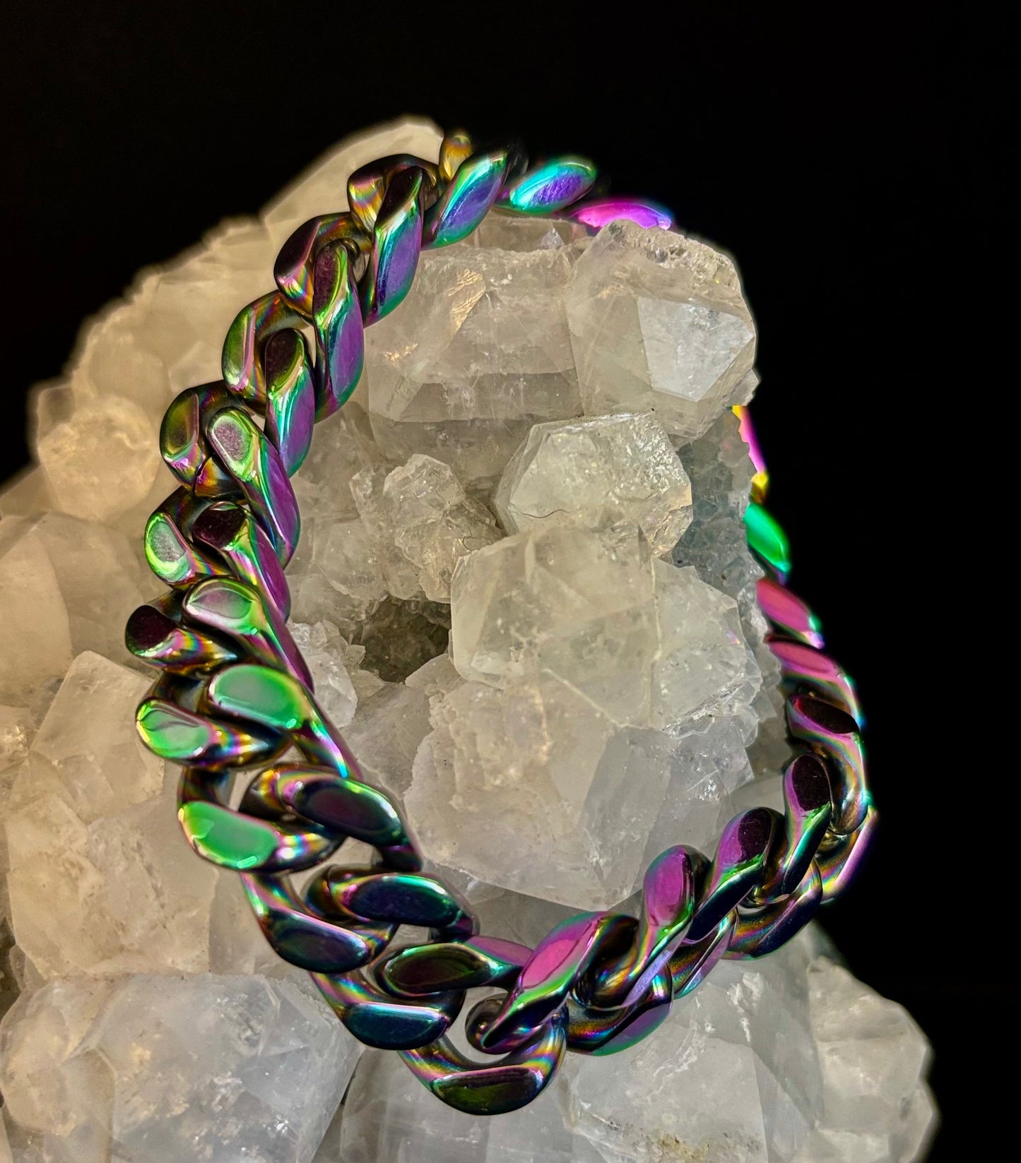 Pulsera de cadena de acero de titanio inclusiva para todos los géneros – Eslabón cubano de 22 cm, plata/oro/arcoíris