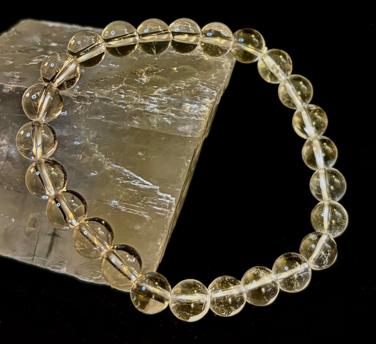 Pulsera de claridad de cuarzo transparente – Cristal natural de 8 mm (Muñecas medianas)