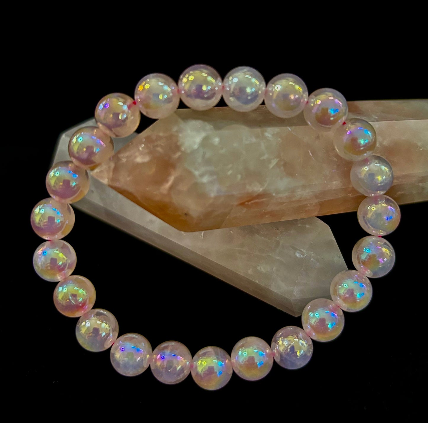Pulsera de cristal de cuarzo rosa aura de 8 mm con reiki para el amor y la curación (muñecas medianas de 7,5”)