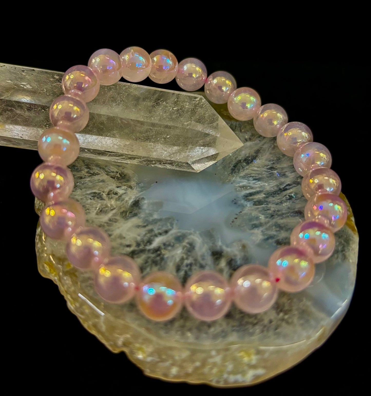 Pulsera de cristal de cuarzo rosa aura de 8 mm con reiki para el amor y la curación (muñecas medianas de 7,5”)