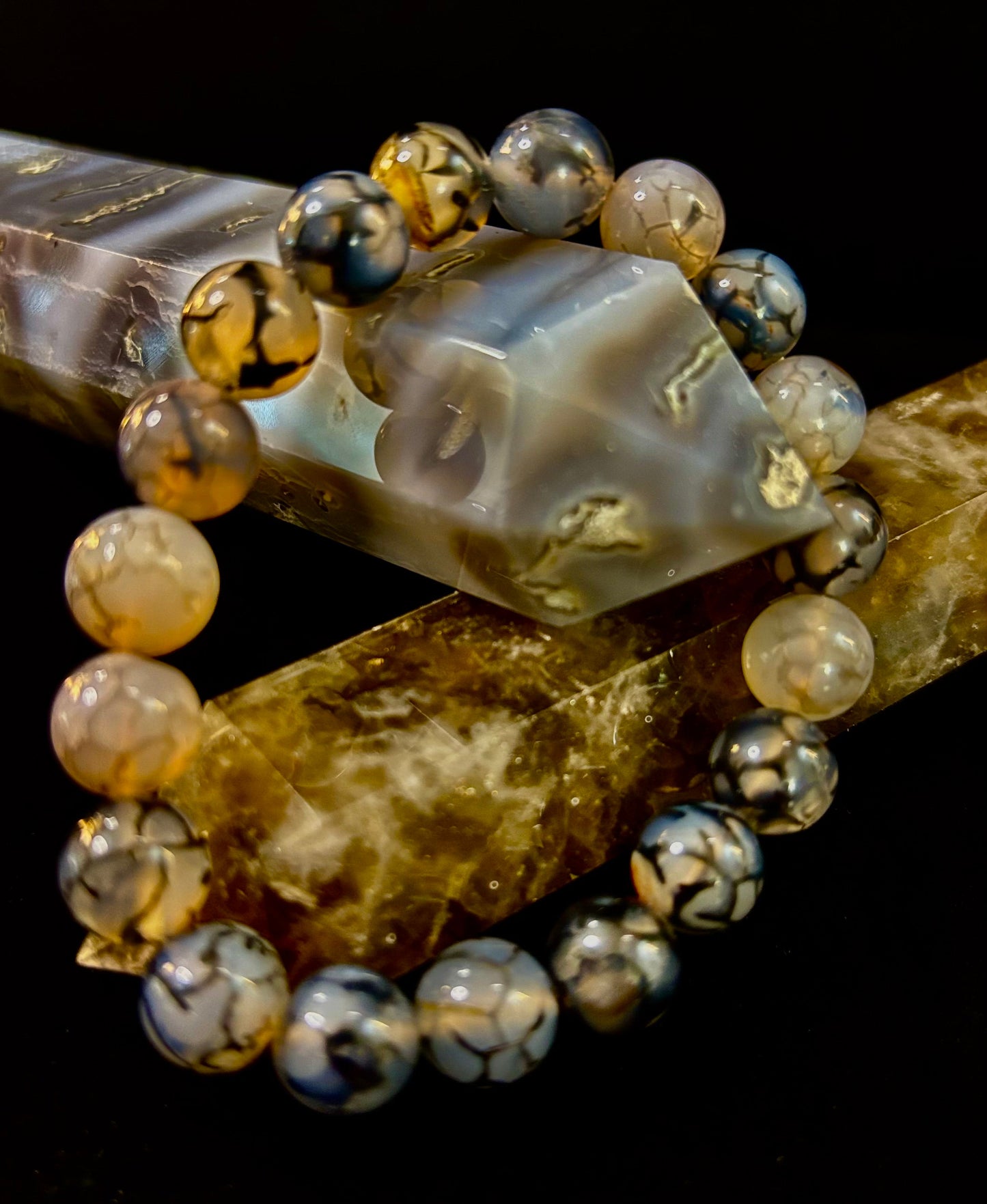 Pulsera de protección de ágata Veta de Dragón en blanco y negro con Reiki (muñecas medianas)