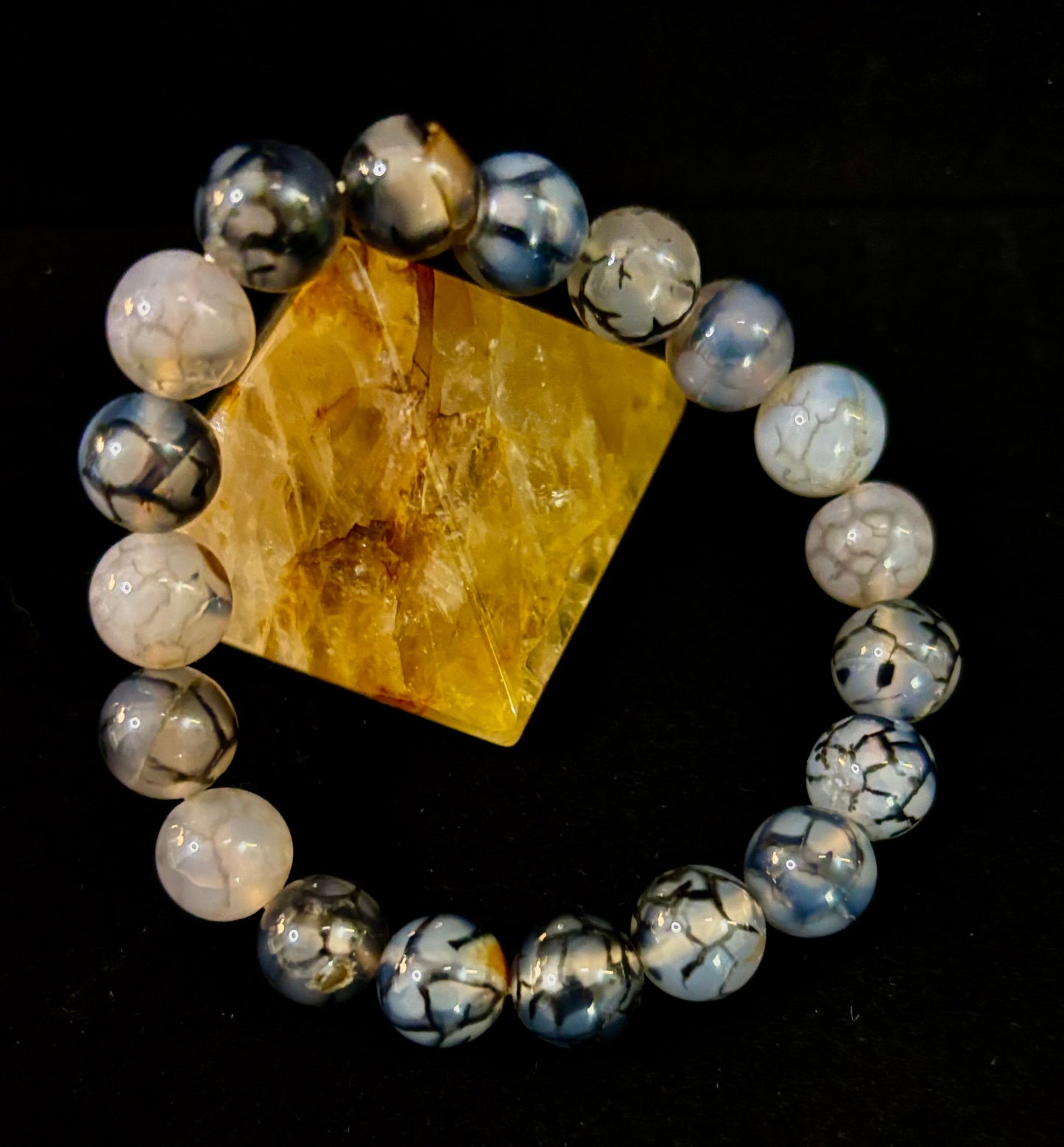 Pulsera de protección de ágata Veta de Dragón en blanco y negro con Reiki (muñecas medianas)
