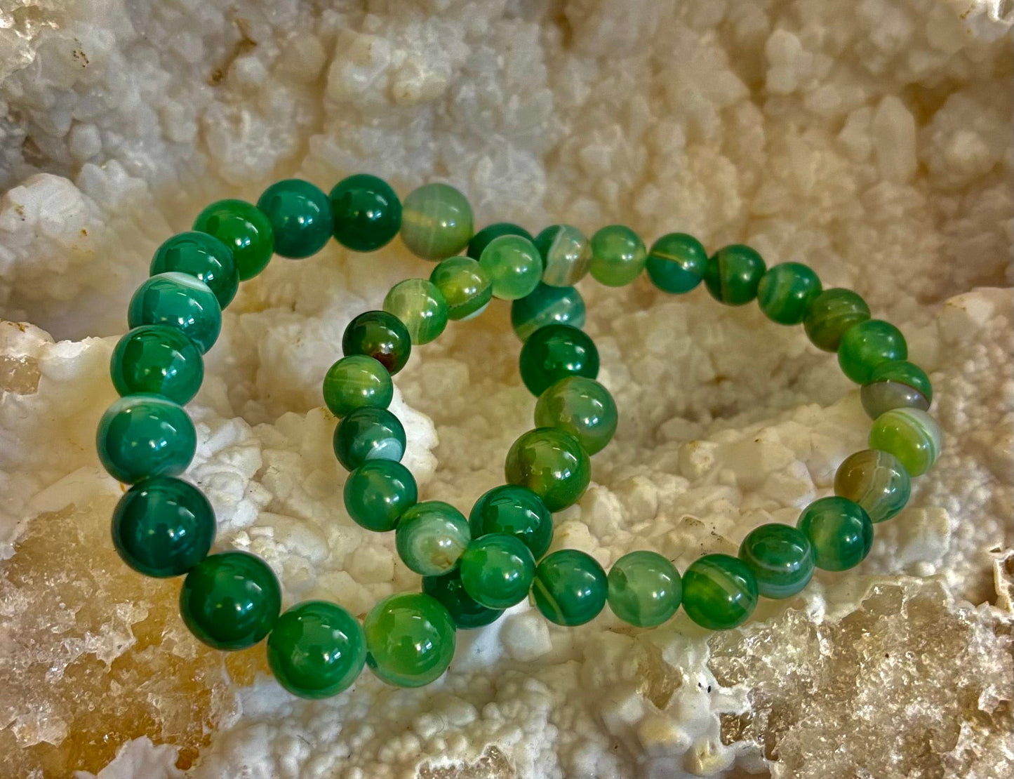 Pulsera de Sanación con Ágata Verde de Rayas Infundida con Reiki (8mm o 10mm) Muñecas Medianas
