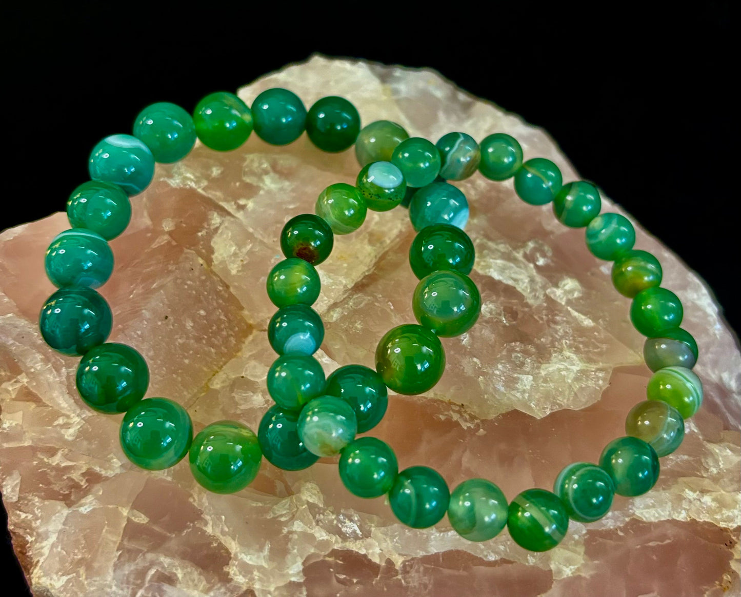 Pulsera de Sanación con Ágata Verde de Rayas Infundida con Reiki (8mm o 10mm) Muñecas Medianas