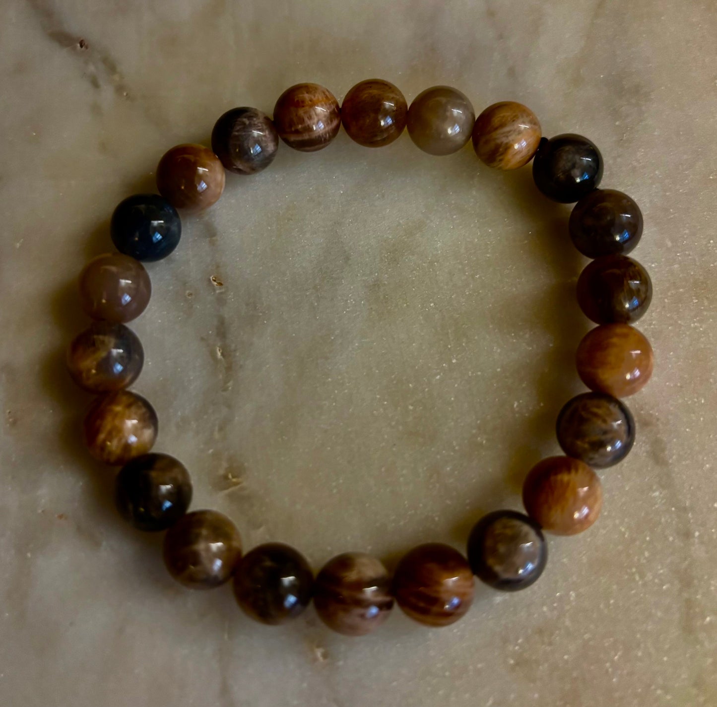 Pulsera de Piedra Luna Negra de 8mm Infundida con Reiki para la Intuición y Manifestación (Muñecas Medianas-Grandes)