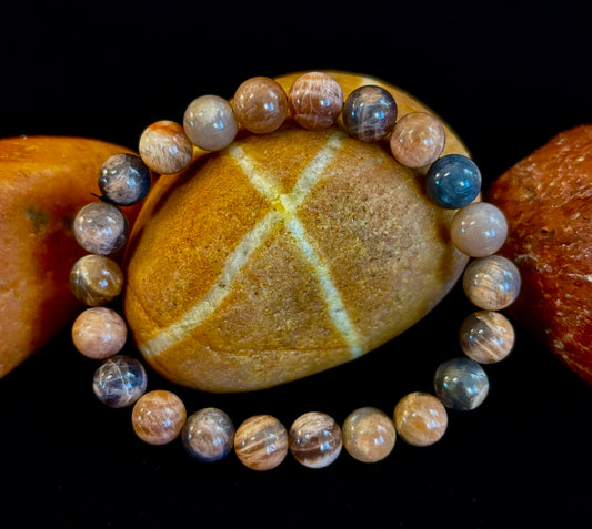 Pulsera de Piedra Luna Negra de 8mm Infundida con Reiki para la Intuición y Manifestación (Muñecas Medianas-Grandes)